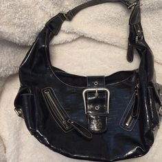 Never Used Casual Black Shoulder Bag With Gunmetal Hardware, Trendy Black Hobo Bag With Gunmetal Hardware, Casual Black Bags With Metal Hardware, Trendy Black Hobo Bag With Silver-tone Hardware, Casual Black Bag With Silver-tone Hardware, Casual Hobo Satchel Bag With Silver-tone Hardware, Casual Satchel Hobo Bag With Silver-tone Hardware, Y2k Bags, Bag Lady