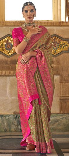 Green, Pink and Majenta color Saree in Banarasi Silk, Silk fabric with Weaving, Zari work Sari Lehenga, Wedding Sarees Online, Magenta Art, Lehenga Style, Wedding Saree Indian, Bridal Lehenga Choli, Art Silk Sarees, Dress Chiffon, Lehenga Saree