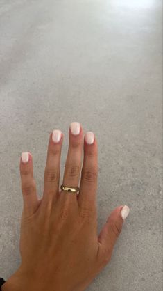 Mail Inspo Natural Nails, Short Clean Dip Nails, Simple Almost Nails, Dip Polish On Natural Nails, Neutral Clean Girl Nails, Natural Nails Real Painted, Natural Clean Nails Aesthetic, Natural Nail Inspo Short, Short Natural Nail Ideas