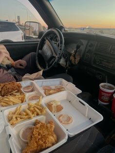 #date #dateidea #cute Date Night Restaurant Pictures, Vision Board Date Night Ideas, Cute Couple Date Pictures, First Date Pics, Boyfriend Dates Aesthetic, Bestie Dates Aesthetic, Cute Dating Aesthetic, Going On Dates Aesthetic