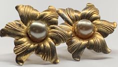 VTG 1940's Sterling 925 Gold Wash Floral Earrings Pearl 1” Unique Pat Pend Back | eBay Gold Wash, Earrings Pearl, Vermeil Jewelry, Floral Earrings, Gold And Silver, Pearl Earrings, Floral, Best Deals, Silver