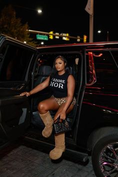 Cheetah Print Black Women, Black Balenciaga Boots Outfit, Balenciaga Boots Outfit Black Women, Croc Boots Outfit Black Women, Balenciaga Alaska Boot Outfit, Cheetah Outfit Black Women, Leopard Print Outfits Black Women, Black Truck Photoshoot, Cheetah Print Outfits Black Women