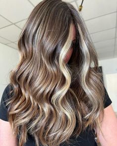 Blonde Front Highlights, Sandy Blonde Balayage, Long Auburn Hair, Money Pieces, Warm Brown Hair, Amber Hair, Redken Shades, Brown Hair Inspo, Brunette Hair With Highlights