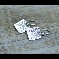 These Dainty, Brand New Sterling Silver Blueskyblackbird Earrings Are Handmade Jewelry, Created And Made In The Usa By An Artisan Metalsmith. First Picture Is A Stock Photo Of How They Will Shine Up. Second Photo Shows Actual Earrings With Some Tarnish That Can Be Very Easily Cleaned! Includes Original Box. Great To Give As A Gift Or Treat Yourself! Silver Clay Jewelry Ideas, Metal Stamped Necklace, Jewelry Everyday, Earring Inspiration, Hammered Jewelry, Stamped Earrings, Hand Stamped Metal, Copper Jewelry Handmade, Metal Stamped Jewelry