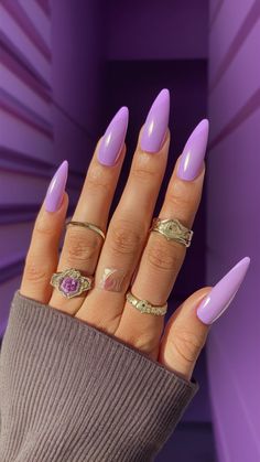 Lavender is blooming this summer with trendy nail designs! Embrace the calming hue with chic manis. Think soft shades, ombre effects, and delicate floral accents.  For a touch of fun, add glitter or mix in playful nail art like seashells or butterflies. #lavendernails #summernails #calmingcolors Nails Lavender, Summer Nails Inspiration, Alicia Keys Braids, Best Summer Nail Color, Birthday Nail Designs, Orange Nail Designs, Summer Blonde Hair, Trendy Nail Designs, Lavender Nails