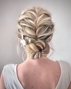 Mother Of The Bride (Or Groom) Hairstyles ❤ #wedding #bride #weddingforward #weddinghairstyles #MotherOfTheBride #MotherOfTheGroom Mother Of The Bride Hairdos, Wedding Hair Up, Mother Of The Bride Hair, Hairdo Wedding, Braided Bun Hairstyles, Easy Hair Updos