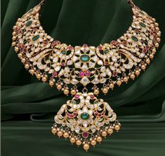 Indian Diamond Jewellery, Diamond Pendant Jewelry, Bridal Diamond Necklace, Neck Pieces Jewelry, Choker Necklace Designs, Modern Gold Jewelry, Diamond Wedding Jewelry, Antique Jewellery Designs, Gold Jewelry Simple Necklace