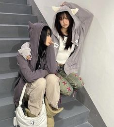 Eat me Plz Grey hoodie & Meow hoodie Worn by models: @hell3han @girlygaaaal -IG #style #asian #models #streetwear #fashion #asianfashion #asianstyle #grunge Grey Hoodie Outfit, Outfit Ideas Asian, Gang Girl, 2000s Japanese Fashion, Theatrical Romantic, Punk Streetwear, Eat Me, 2000s Fashion Outfits