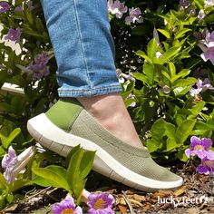 The Arcopedico® Thetis ballerina shoes feature a patented twin arch support system for proper alignment and support. Get yours while supplies last! 

🍀 11 SoCal Stores
📍 Visit today for a free foot analysis

 

#luckyfeetshoes #walkwithcomfort #footwear #footpain #shoesfashion #archsupport #comfortshoes #walkingshoes #summershoes #summermusthaves #womenshoes #shoesstyle #arcopedico @arcopedicousa Ballerina Shoes, Support System, Arch Support, Summer Shoes, Women's Shoes, Knit Fabric, Fashion Shoes, Arch