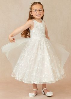 Darcey is the perfect 3D-lace and tulle, Tea length dress for your flower girl. She has a scoop neckline that features a keyhole and a cute tulle bow tie at the back of her A-line silhouette. Flower Girl Dress Pattern, Lace Tea Length Dress, Tea Length Flower Girl Dress, Tea Length Tulle, Rustic Flower Girls, Pink Flower Girl Dresses, Girls White Dress