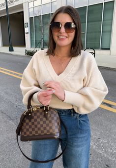 Julia Marie, Nova Fashion, Slouchy Jeans, Atlanta Fashion, Travel Luxury, Alma Bb, Lv Bags, Denim Trends, Casual Chic Outfit