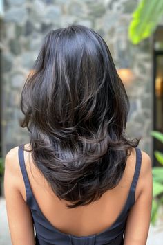 40+ Gorgeous Long Layered Haircuts You Have To See ASAP - Flo's Blog Front Layer Medium Hair, Face Framing Haircut For Shoulder Length Hair, Rounded Bottom Haircut, Medium V Layered Haircut, Short V Cut Hair With Layers, Long Haired Layers, V Hair Cuts, Short With Layers Shoulder Length, Thick Medium Hair With Layers