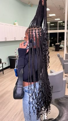 Colour 8 Braids, Small Boho Knotless, Cute Braids Hairstyles, Knotless Braids With Curls, Small Box Braids Hairstyles, Hair Inspo Black, Single Braids Hairstyles, Curled Hair With Braid, Hairstyles For Black Women Cornrows