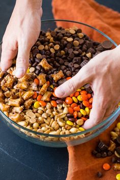 Need a last minute snack recipe for a holiday partyUs tooso we are taking this easy Reese's Snack Mix with pretzelspeanutsReese's peanut butter cupschocolate and peanut butter chips Sweet Snack Mixes For A Crowd, Walking Snacks In A Bag, Easy Party Food For Kids, Snack Mixes For A Crowd, Fall Snack Mixes, Oh Sweet Basil, Snack Mixes