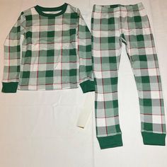 Carter's Boys Green/White/Red Plaid 2 Piece Pj Set Nwt, 2-Piece Set Includes Top And Pants, Top: Crewneck, Long Sleeves, Ribbed Cuffs And Neckline, Pants: Elastic Waist, Ribbed Cuffs, For Children's Safety The Garments Should Be Snug Fitting As Loose Fitting Garments Are More Likely To Catch Fire. These Are Not Flame Resistant Garments, Machine Wash, Imported, Cotton, Retail $30 See Pictures For Measurement Guide. From A Smoke Free Home. If You Have Any Questions Or Need More Pictures, Please As Green White Red, Pants Elastic Waist, Kids Pajamas, Pj Sets, Red Plaid, Snug Fit, 2 Piece, Pajama Set, Elastic Waist