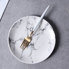 ClaudiaG Marble Round Plate Black Cutlery, Elegant Plates, Marble Plates, Marble Collection, Scandinavian Ceramic, Patterned Plates, Coffee Cup Set, The Marble, Plain Color