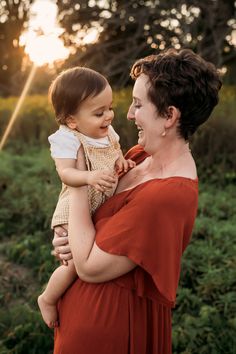 Grandma Mom And Baby Pictures, Grandma And Baby Photoshoot, Grandma And Grandchildren Photoshoot, Grandma And Grandson Pictures, Grandparents Photoshoot, Grandchildren Pictures, Mom With Baby, Marley Family