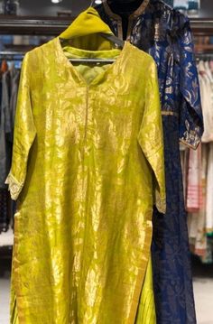 Dress Paterns, Casual Kurtis, Agha Noor, Kurti Embroidery, Silk Suits, Classy Suits, Latest Dress Design, 27 Dresses