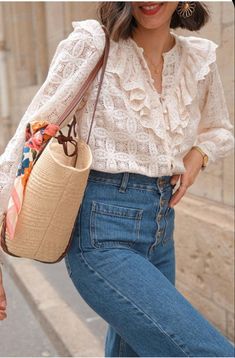 Style Désinvolte Chic, Instagram C, August 31, Ootd Outfit, Mode Vintage, White Blouse, Outfits Casuales, Summer Style, Spring Summer Fashion