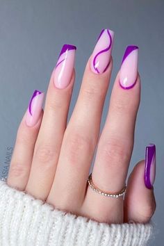 Nails are a canvas for art, and there are no rules when it comes to creating abstract designs. Whether you're a beginner or an experienced nail artist, we've got you covered with 40 inspiring abstract Purple Acrylic Nails, Colorful Nails, Purple Nail, Nail Art Ideas, Classy Nails, Short Acrylic Nails, Dope Nails