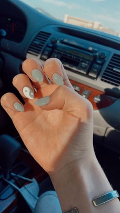 Green Simple Nails Design, Gel Nails Yin Yang, Sage Green Sns Nails, Sage Dip Nails, Yin Yang Almond Nails, Yin Yang Short Nails, Yin Yang Nail Designs, Simple Almond Nail Ideas, Aesthetic Dip Nails