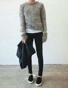 Scene Girl, Tennis Shoes Outfit, Looks Party, Winter Mode, Style Inspiration Fall, Looks Street Style, Mode Inspo, 가을 패션, Fashion Mode