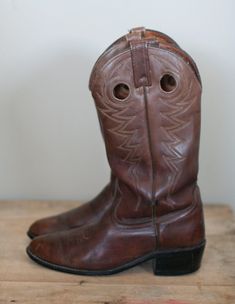 vintage men's brown leather cowboy boots by acme Luxury Brown Leather Sole Cowboy Boots, Rustic Vintage Brown Snip Toe Boots, Fitted Vintage Brown Western Boots, Luxury Vintage Cowboy Boots With Snip Toe, Brown Vintage Cowboy Boots, Fringe Moccasins, Vintage Cowboy Boots, Leather Cowboy Boots, Beautiful Belts