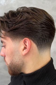 Mens Haircut 30 Year Old, Short Sides Medium Top Hair Men, Messy Slick Back Hair Men, Classic Haircut Men, Flow Hairstyle Men, Mens Haircuts Wavy Hair, Mens Haircuts Straight Hair, Mid Fade Haircut, Mens Haircuts Short Hair