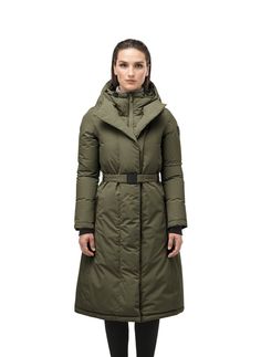 Wind Skirt, Bob Chapeau, Country Attire, Parka Women, Winter Walk, Power Suit, Womens Parka, Sport Chic, Parka Coat