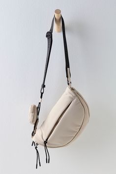 Affordable Sporty Shoulder Bag For Outdoor, Cheap Baguette Bag With Single Shoulder Strap For Travel, Free People Bags, Sleek Style, Fp Movement, Fabric Bags, Sleek Fashion, Sport Bag, Free Bag