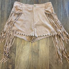 Brown Soft Shorts With Stud And Fridge Accents. Like New/Never Worn. I’m A Size 4/6 In Pants/Shorts And They Fit On Me Perfectly. Brown Shorts For Day Out, Fitted Brown Summer Shorts, Cowgirl Shorts, Fringe Shorts, Fringe Pants, Hippie Aesthetic, Vintage Fringe, Short Fringe, Soft Shorts