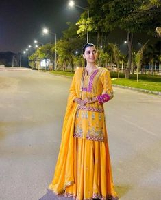 Frock Plazo, Rajasthani Mehndi, Desi Attire, Nimrat Khaira, Punjabi Style, Punjabi Suits Designer Boutique, Pakistan Dress, Trendy Outfits Indian, Punjabi Outfits