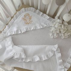 A truly elegant christening gift for your baby's christening, this white muslin baby blanket with lace trim is embroidered with angel pattern. Lace baptism blanket will be a perfect baptism gift or first birthday gift. Embroidered blanket is suitable both for girl and boy. DETAILS - Fabric: muslin (100% cotton). - Size: 75*90 cm / 31.1*35.4 inches. - Embroidered. CARE FOR BLESSING BLANKET - 30-40 degrees by washing machine or by hand. - No bleaching agents and chlorine. (Bleach can destroy fiber