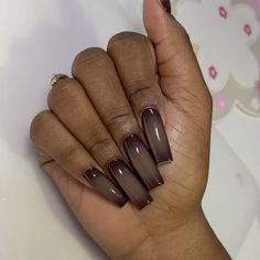 The Nail Connection on Instagram: "This brown 😍😍🤎  📸: @tesa_nailstudio   Follow @thenailconnection for daily nail inspo 💅🏽✨  #nailinspiration #nailinspo #nailideas #gelpolish #creativenails #brownnails #fallnails #airbrushnails #nailartist #naildesigns #nailsnailsnails #nailtrends #thenailconnection" Brown On Brown French Nails, Fall Sets Nails Square, Tan Nails Acrylic, Matte Cat Eye Nails, Brown Glazed Nails, Brown Nails Short, Espresso Nails, Dark Brown Nails