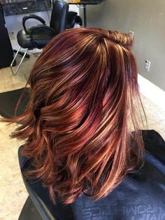 Red Hair With Blonde Highlights, Red Hair With Highlights, Rambut Brunette, Red Blonde Hair, Hair Highlights And Lowlights, Gorgeous Hair Color, Highlights Hair, Hair Color Auburn, Red Highlights