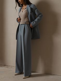 Pant Suits For Women, Look Formal, Woman Suit Fashion, Androgynous Fashion, Classy Work Outfits, Prom Outfits, Online Fashion Store, Suit Fabric, Professional Outfits