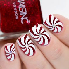 Holiday Nails Diy, Candy Cane Nails, Cute Christmas Nails, Christmas Gel Nails, Nail Candy, Christmas Nail Art Designs, Holiday Nail Art, Xmas Nails, Christmas Nail Designs