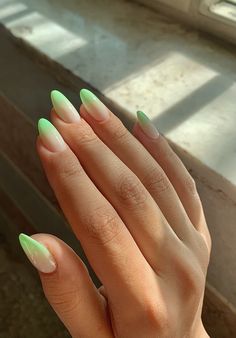 Green Cloud Nails, Birthday Nails Inspiration Almond, Green And White Ombre Nails, Lime Green Nails, Baby Boomers Nails, Ideas Uñas