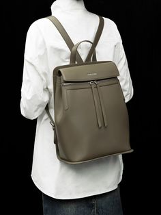 Details A perfect blend of style, functionality, and eco-conscious design. Crafted from environmentally friendly eco microfiber leather derived from ocean seaweed, this backpack embodies a commitment to sustainable fashion. The natural fibers provide superior tensile strength, surpassing that of nylon, and a surface co Ocean Seaweed, Chic Backpack, Luxury Backpack, Work Backpack, Cashmere Pants, Material Selection, Work From Home Business, Functional Fashion, Straw Bags