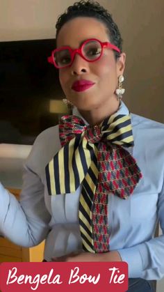 Bengela Holmes wows us with another great fashion statement using neckties. This one is a Bow Tie but Bengela style. Female Bow Tie Outfit, Tie Styling Women, How To Style Ties For Women, Women Outfit With Tie, Tie Looks For Women, Women Tie Outfit, Women Wearing Ties Outfits, Women Ties Outfit, Neck Tie Outfits For Women