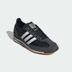 Adidas Style Women, Adidas Trainers Outfit, Black Adidas Trainers, Black Sneakers For Women, Adidas Bold, Black Adidas Shoes, Adidas Sl 72, Black White Sneakers, Trainers Outfit