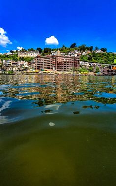 the water is very calm and clear for us to see