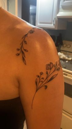 Feminine Arm Tattoos, Around Arm Tattoo, Wrap Around Tattoo, Wrap Tattoo, Petit Tattoo, Flower Tattoo Shoulder, Petite Tattoos, Vine Tattoos, Spine Tattoos For Women