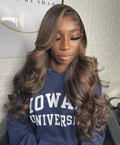 Brown Hair With Highlights Side Part, Lace Fronts, Honey Brown Hair, Sew In Hairstyles, Wig Styling, Birthday Hair, Dyed Natural Hair, Haircuts For Wavy Hair