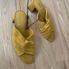 Zara Shoes Brand New Zara Shoes 2022, Zara Gold, Shoes Brand, Zara Shoes, Gold Yellow, Shoe Brands, Women's Shoes Sandals, New Color, Shoes Sandals