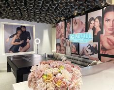 Kardashian Party, Bridal Shop Interior, Kylie Jenner Blonde, Event Booth Design, Jenner House, Tumblr Feed, Holmby Hills, Event Planning Decorations, Fashion Designer Studio