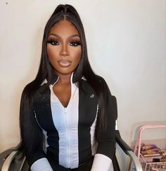 Makeup Ideas On Dark Skin, Light Beat Makeup Black Women Dark Skin, Black Uk Girl Makeup Ideas, Makeup Beats Black Women, Full Beat Makeup Black Women, Dark Girl Makeup Black Women, Imvu Heads, Purple Makeup Looks, Flawless Face Makeup