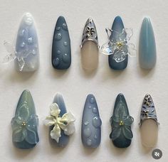 Blue Tropical Nails, Chinese Style Nails, Nude Nail Art Ideas, Nude Nail Art Designs, Lamp Nails, Nude Nail Art, Nude Nail, Summery Nails