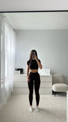 Leggings Casual Outfit, Flare Leggings Outfit, Volleyball Leggings, Black Leggings Casual, Leggings Outfit Ideas, Summer Workout Outfits, Leggings Outfit Casual