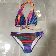 Gottex Bikini Multicolored 2 Pcs Set Bikini Bottom And Top Size 8 Nwt Removable Cups Colorful Triangle Top Swimwear For Beachwear, Multicolor Tie-side Bottom Tankini For Pool, Multicolor Tie-side Tankini For Pool, Colorful Fitted Swimwear For Pool, Colorful Fitted Swimwear For The Pool, Fitted Multicolor Tankini With Tie-side Bottom, Fitted Colorful Tropical Swimwear, Fitted Tropical Colorful Swimwear, Blue Tankini